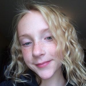 Meet your Posher, Cecily